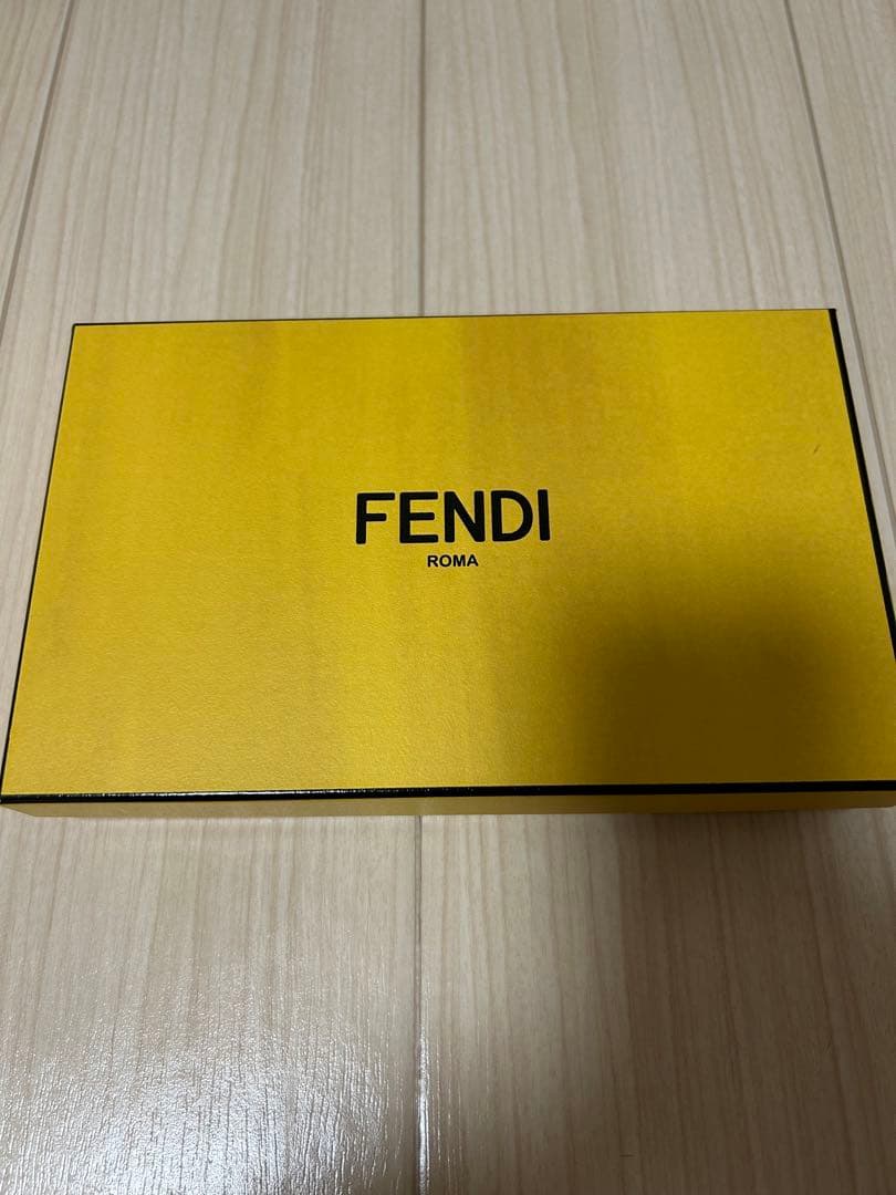 FENDI 長財布ラウンドファスナー