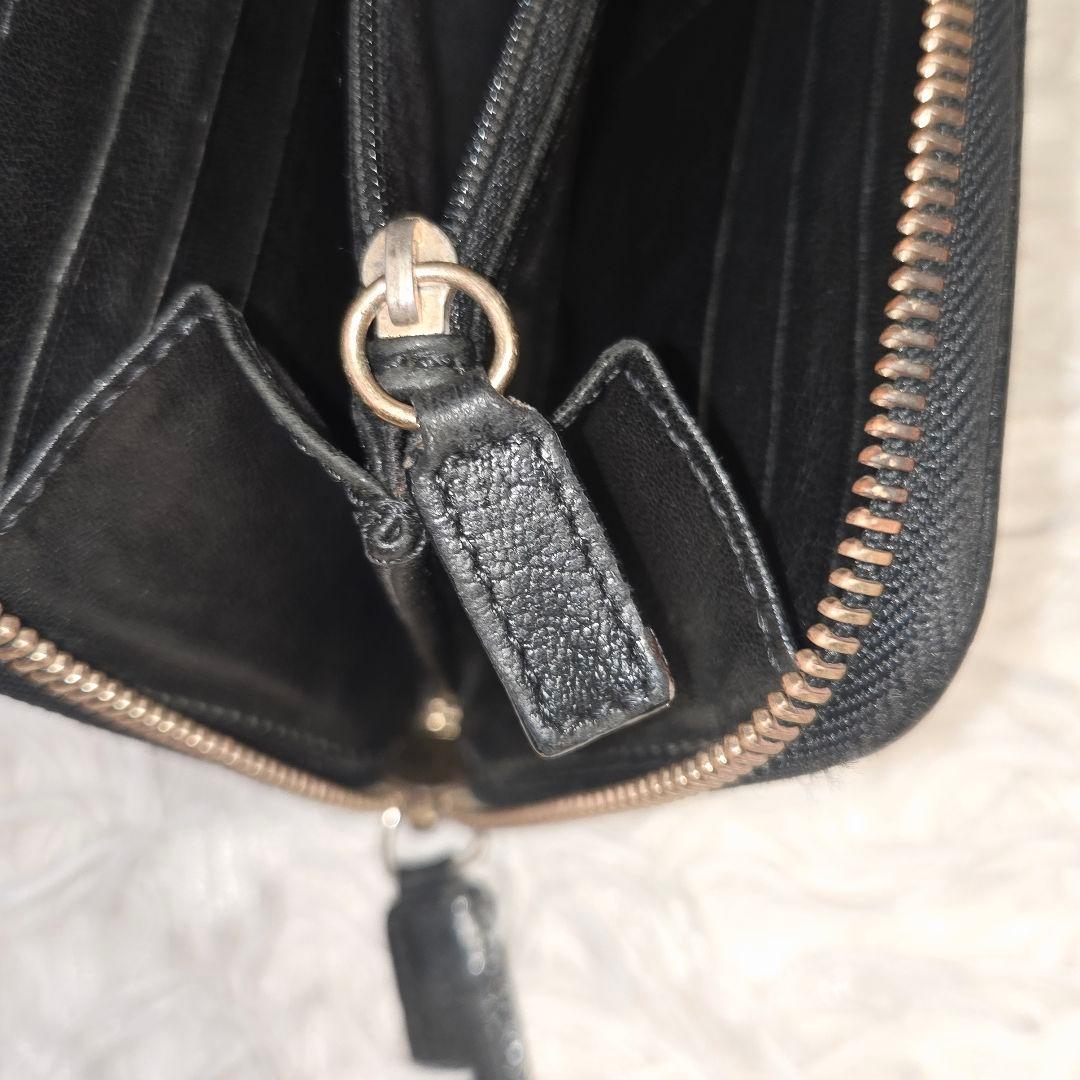 GIVENCHY ジバンシー スタッズ レザー ラウンドファスナー 長財布　黒