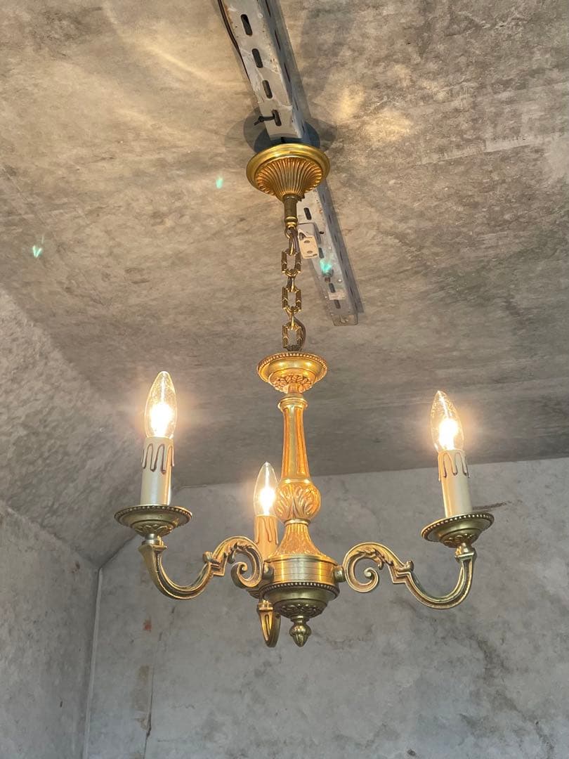 32. 激安！フランス アンティーク シャンデリア 3灯 キャンドル 吊り下げ