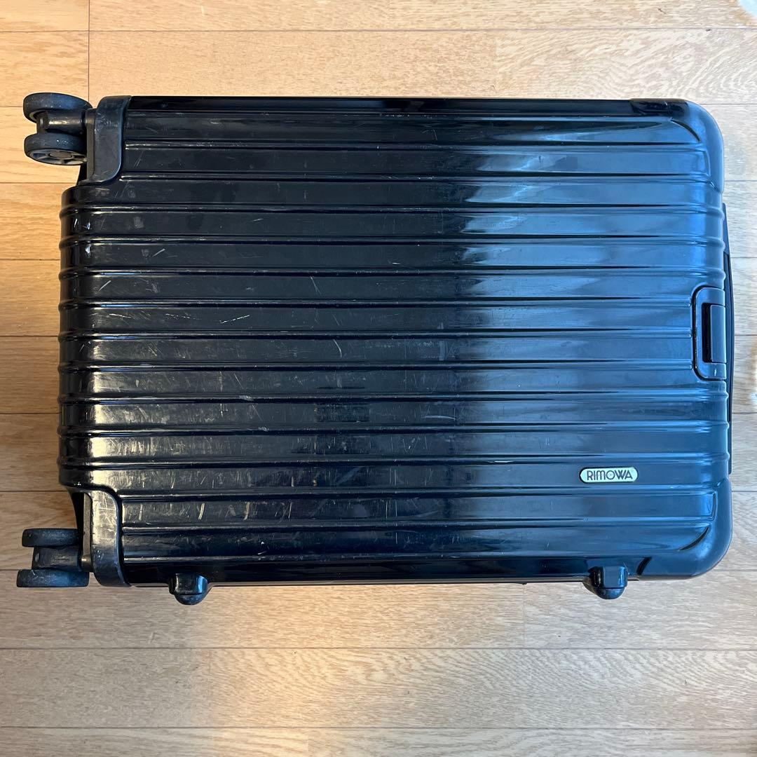 リモワ サルサデラックス 35Ｌ 機内持込可能 4輪
