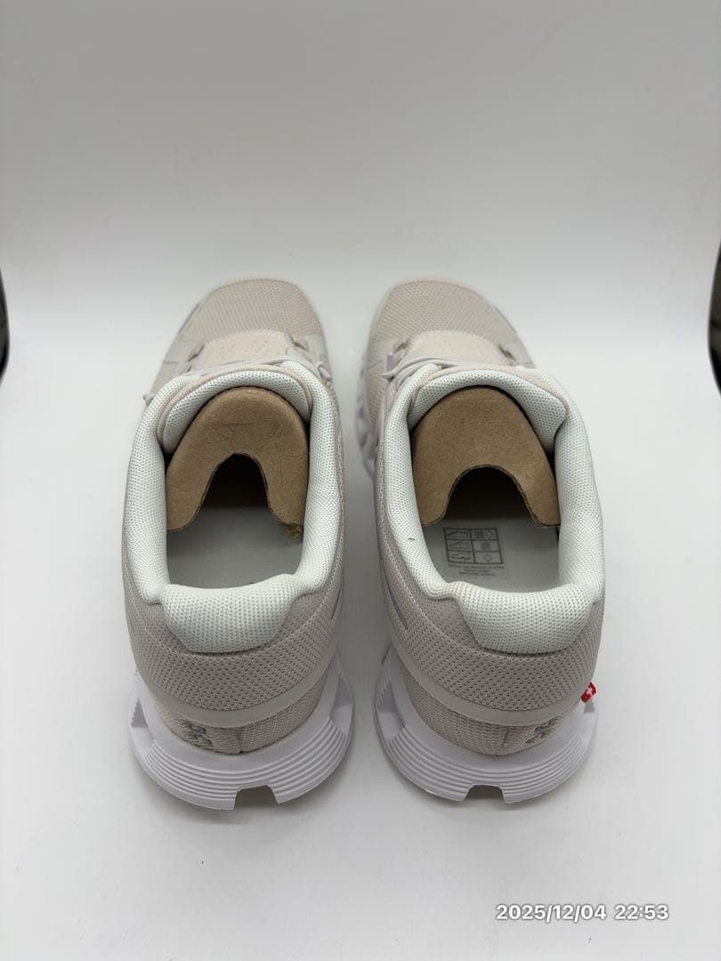 ON Cloud5 ランニングシューズ パール/ホワイト レディース 25cm