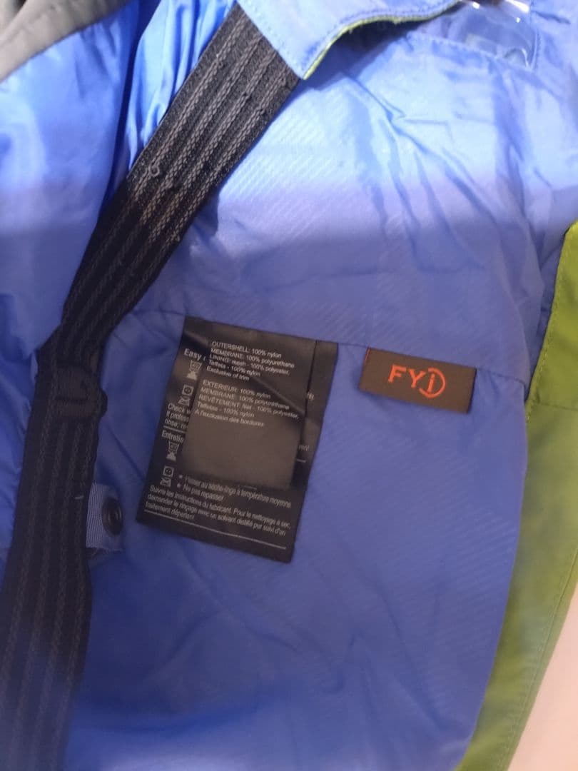 Burton ak　ゴアテックス　スノボーウェア　メンズ　Mサイズ