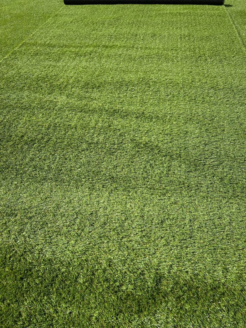 アイリスオーヤマ　防草シート付き人工芝　2m×2.9m 緑色 人工芝 高品質