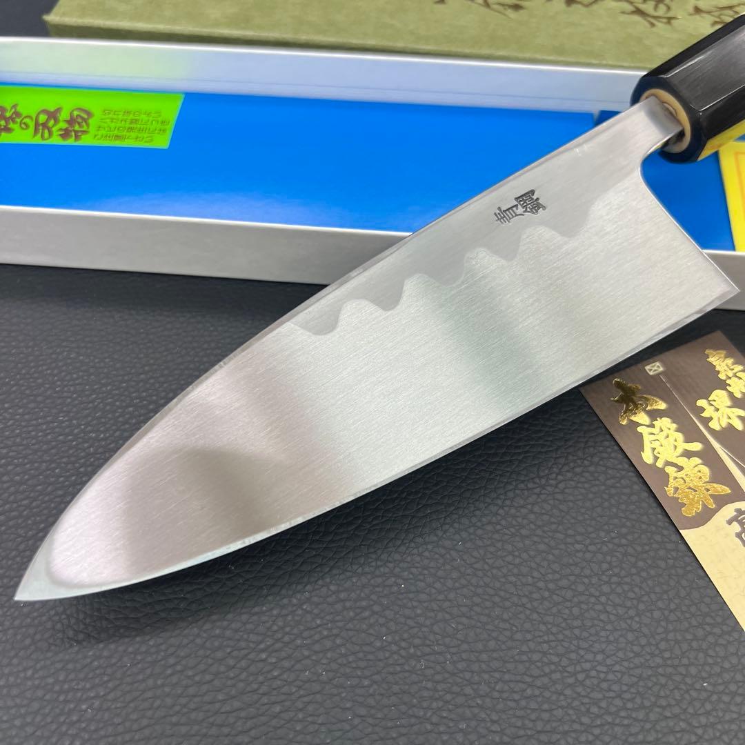 ★新品未使用★堺打刃物青鋼出刃包丁150mm五寸水牛白八角柄右片刃堺の化粧箱入