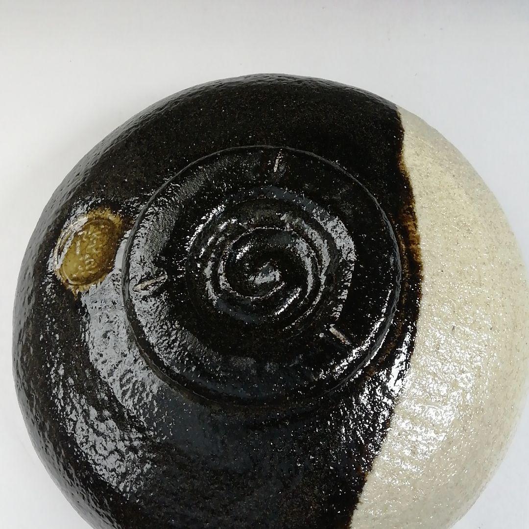 Ｔ５４４　茶碗　『黒掛分　平茶碗』『林陶造 作』『大徳法孫 柳生紹尚 書付』共箱