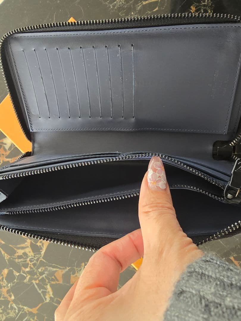 ルイヴィトン　メンズ　財布