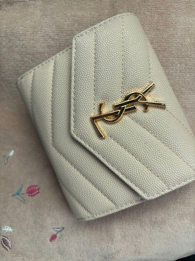 YSL ピンクベージュ 三つ折り財布