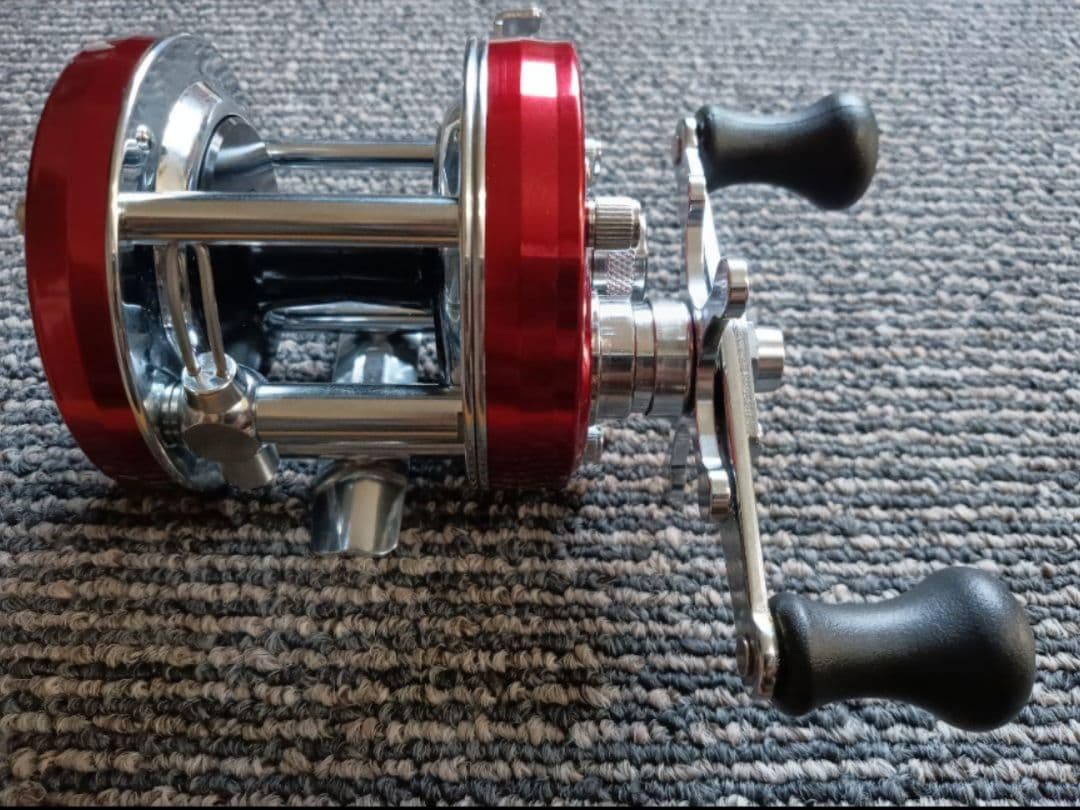 アブガルシア Abu Garcia アンバサダー5501C レッド