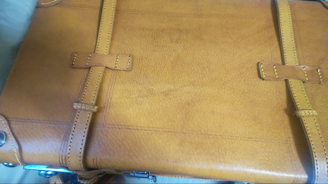 【本革】 トランクケース キャメル 鍵付き(色褪せ、日焼け、若干染みあり)