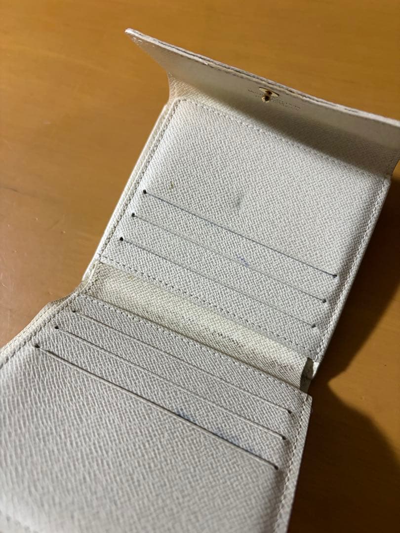 ルイヴィトン LOUIS VUITTON ダミエ　白 ホワイト　折り財布