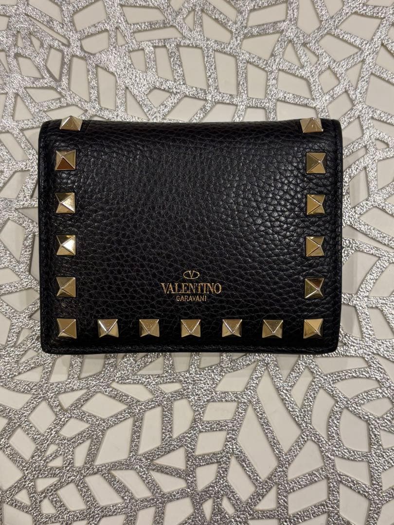美品VALENTINO ブラック レザー 二つ折り財布　バレンチノ