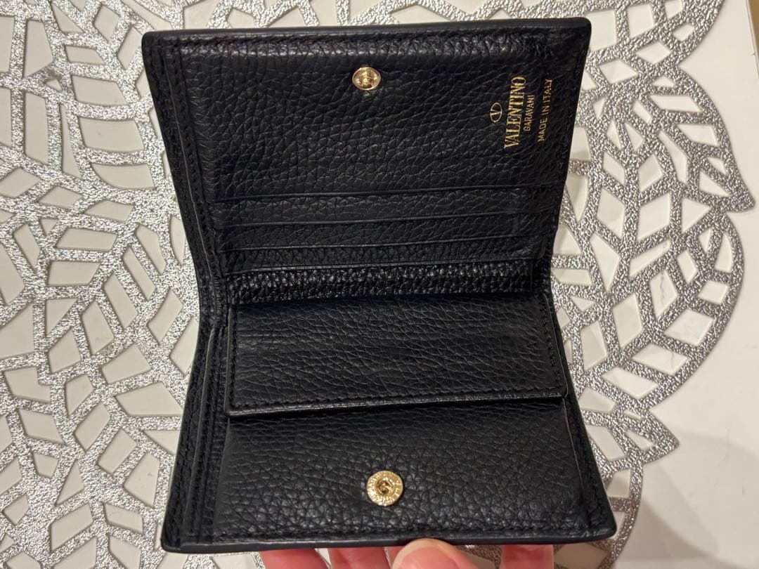 美品VALENTINO ブラック レザー 二つ折り財布　バレンチノ