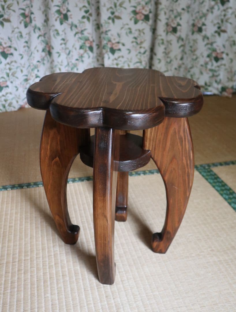お花のスツール　吉野杉　手作り　奈良