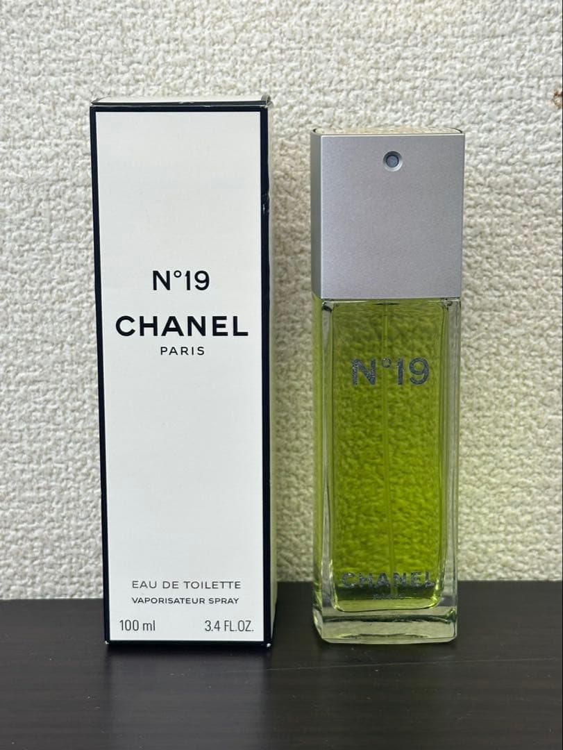 s1027 CHANEL N°19 eau de toilette 100ml
