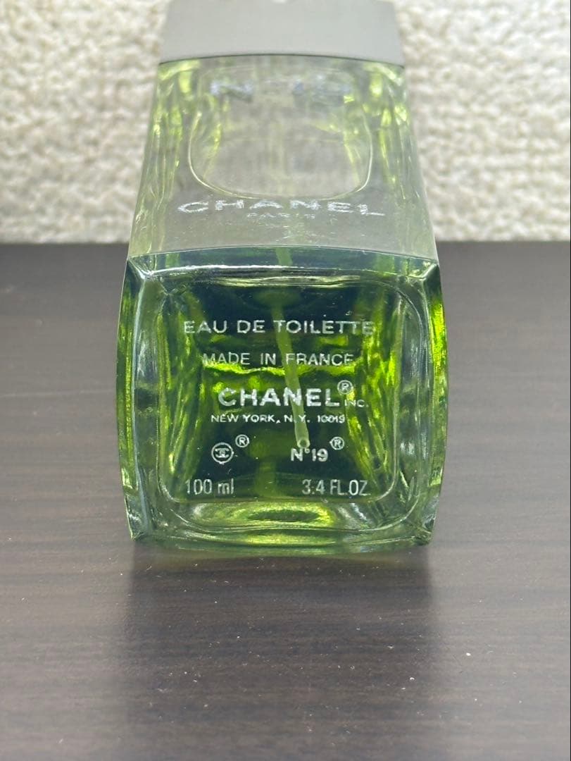 s1027 CHANEL N°19 eau de toilette 100ml