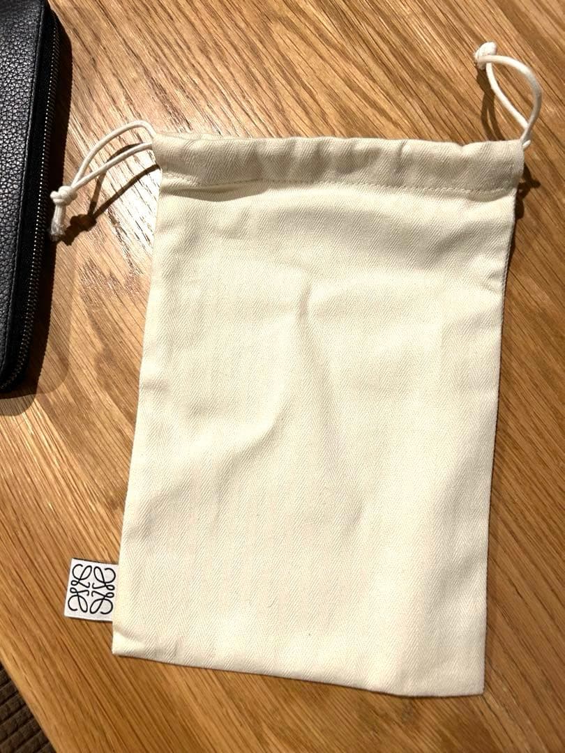 ロエベ　メンズ　長財布　ジッパー　ウォレット　黒　本革　ブラック　レディース