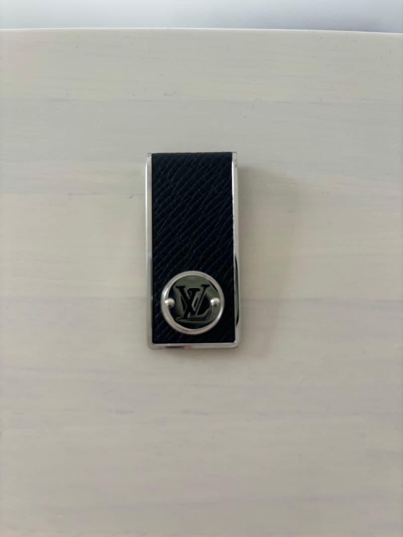 トワ様　ルイヴィトン　マネークリップ　財布　美品