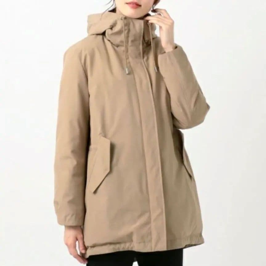 23区【未使用級】WEB限定 防風 ＆ 撥水　フーデット ダウンコート　38