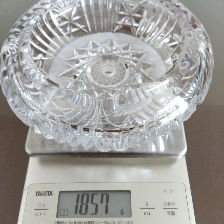 イギリスアンティーク⭐︎クリスタル星模様灰皿⭐︎阪急「英国アンティーク展」購入品