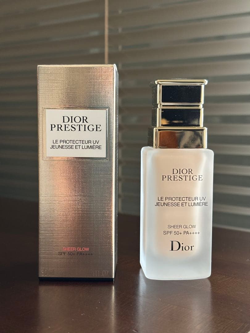 Dior プレステージ　ホワイト ル プロテクターUV ルミエールシアーグロー