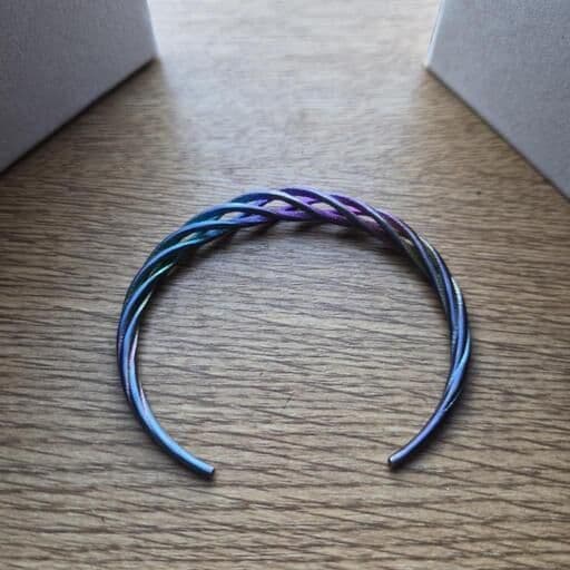 し*う様 Arikata 巡る バングル