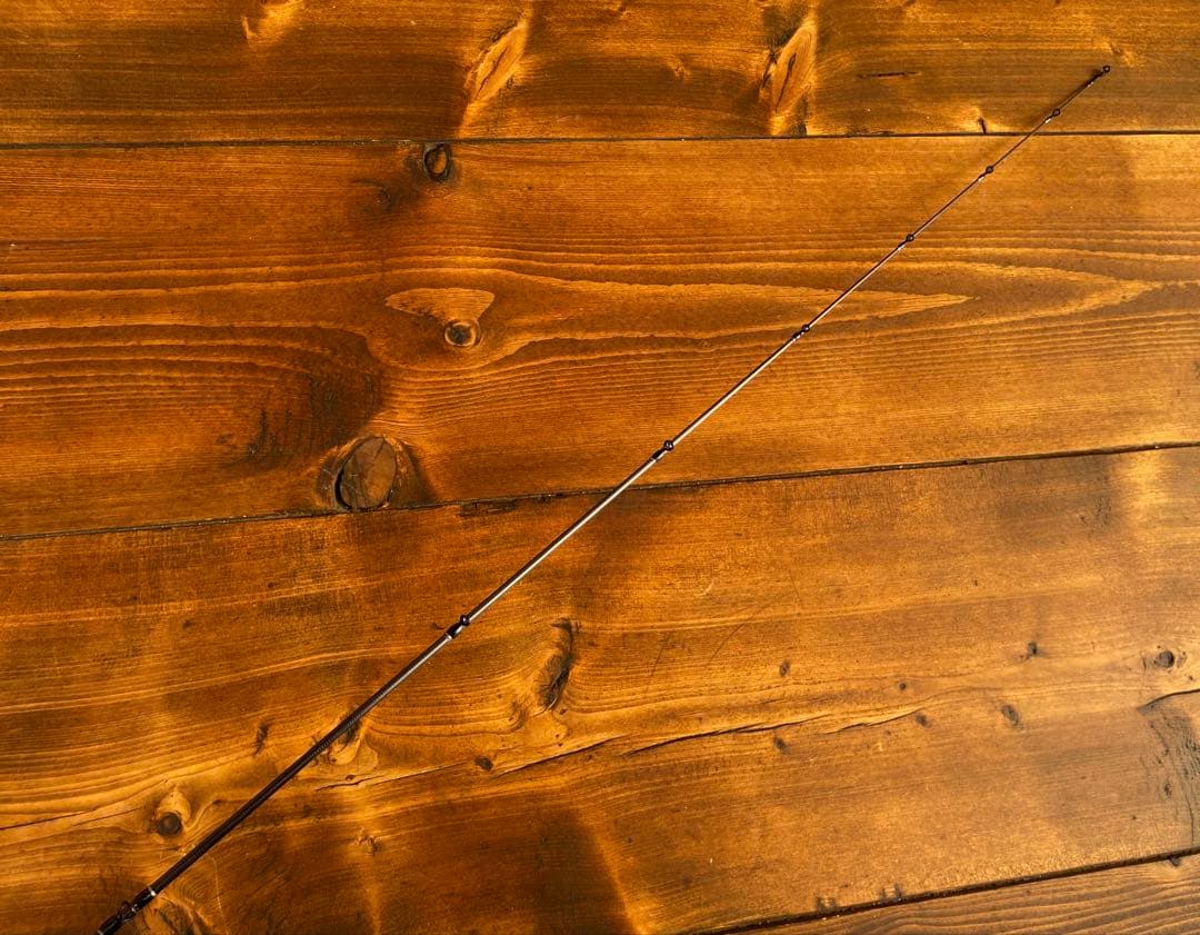 超軽量　カーボンロッド　ベイトロッド　C602L バスロッド　ウッドグリップ