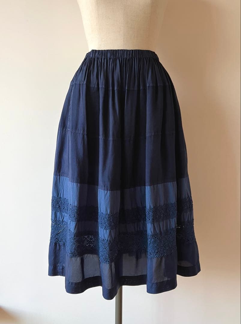 美品tricot COMME des GARCONS ネイビーギャザースカートF