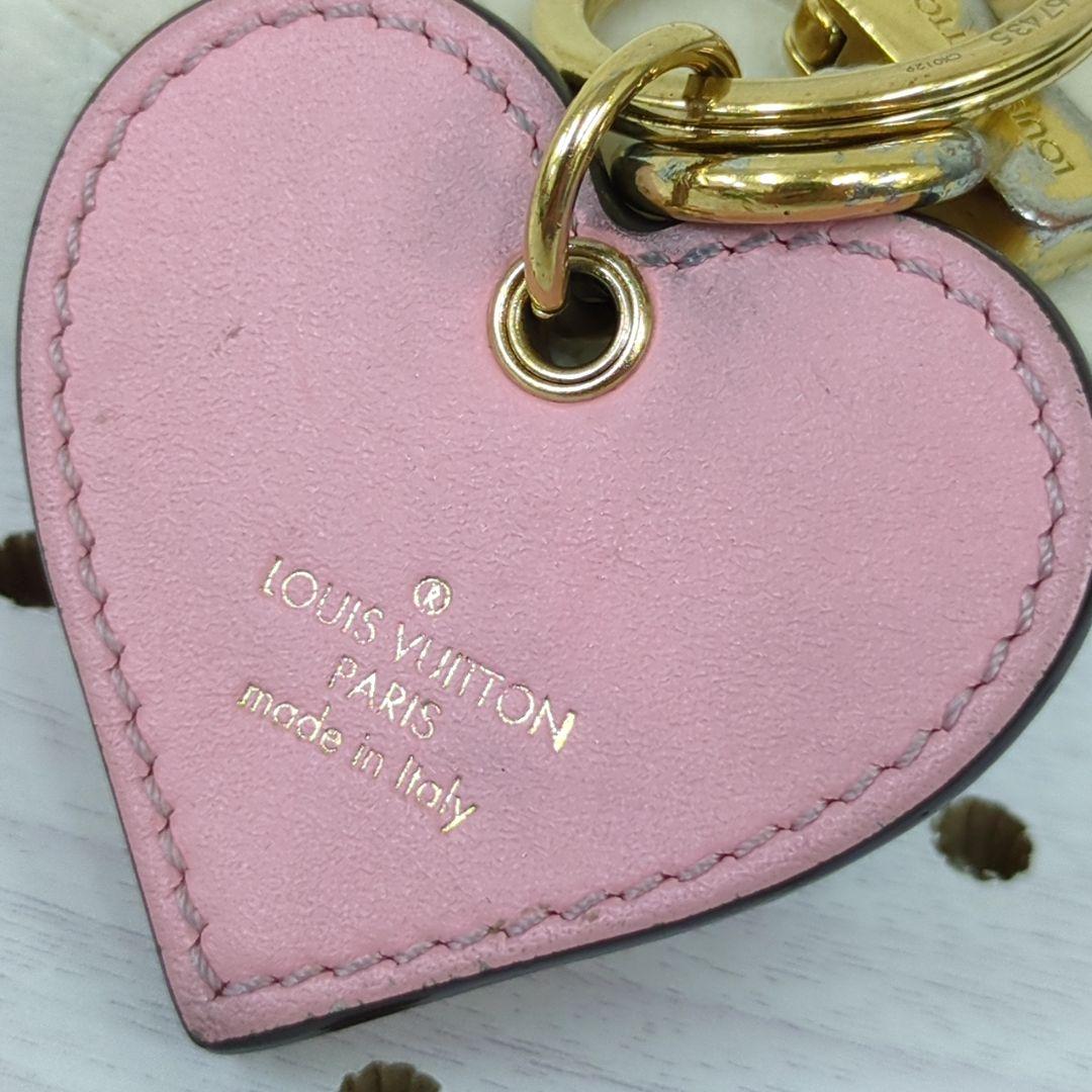 ルイヴィトン キーホルダー モノグラム ポルトクレ・クール ラブ ロック