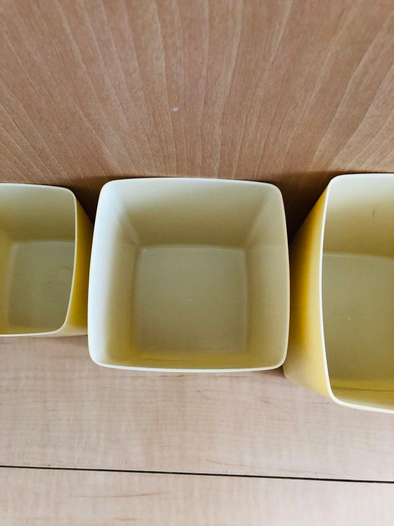 1970‘sレトロ花柄プラスチック保存容器セット 4個