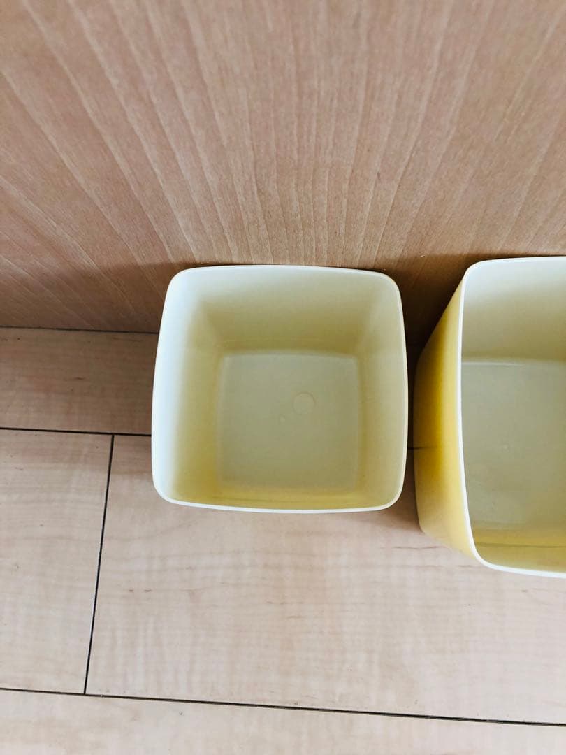 1970‘sレトロ花柄プラスチック保存容器セット 4個