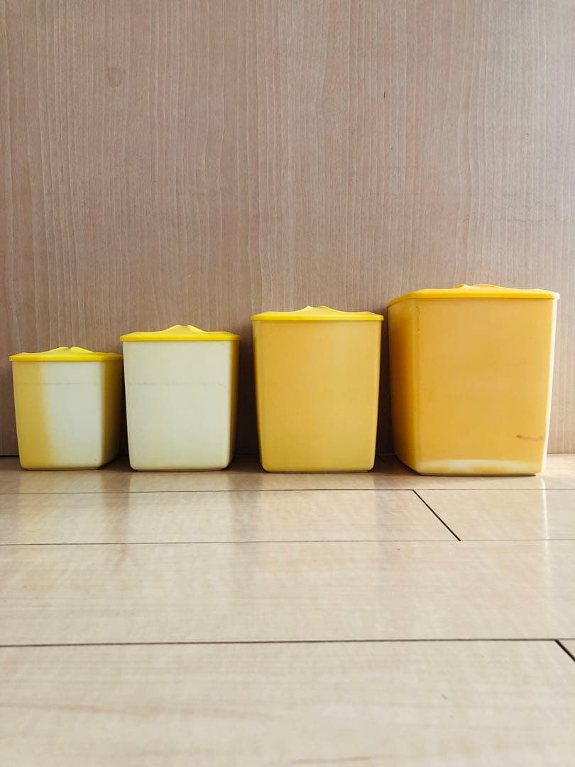1970‘sレトロ花柄プラスチック保存容器セット 4個