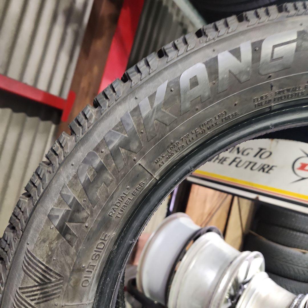 225/55R17　スタッドレス　4本セット 23年製