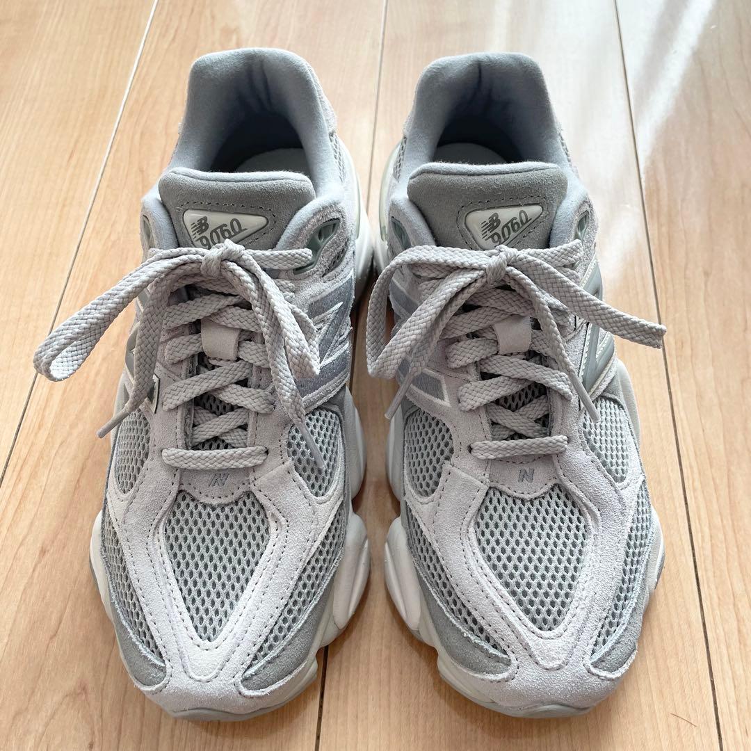 【美品】ニューバランス 9060 (U9060ERD) 24.5 グレー