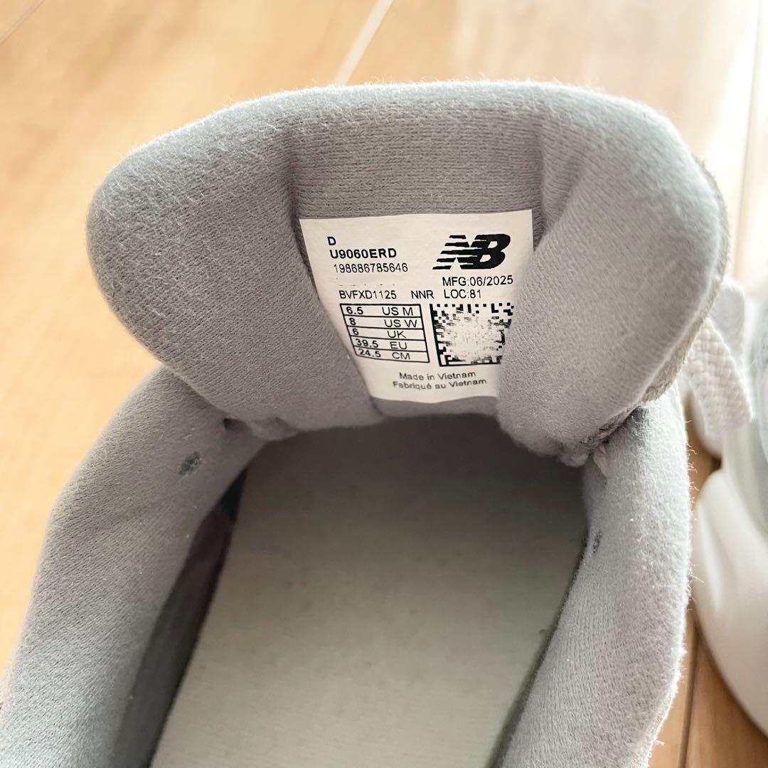 【美品】ニューバランス 9060 (U9060ERD) 24.5 グレー
