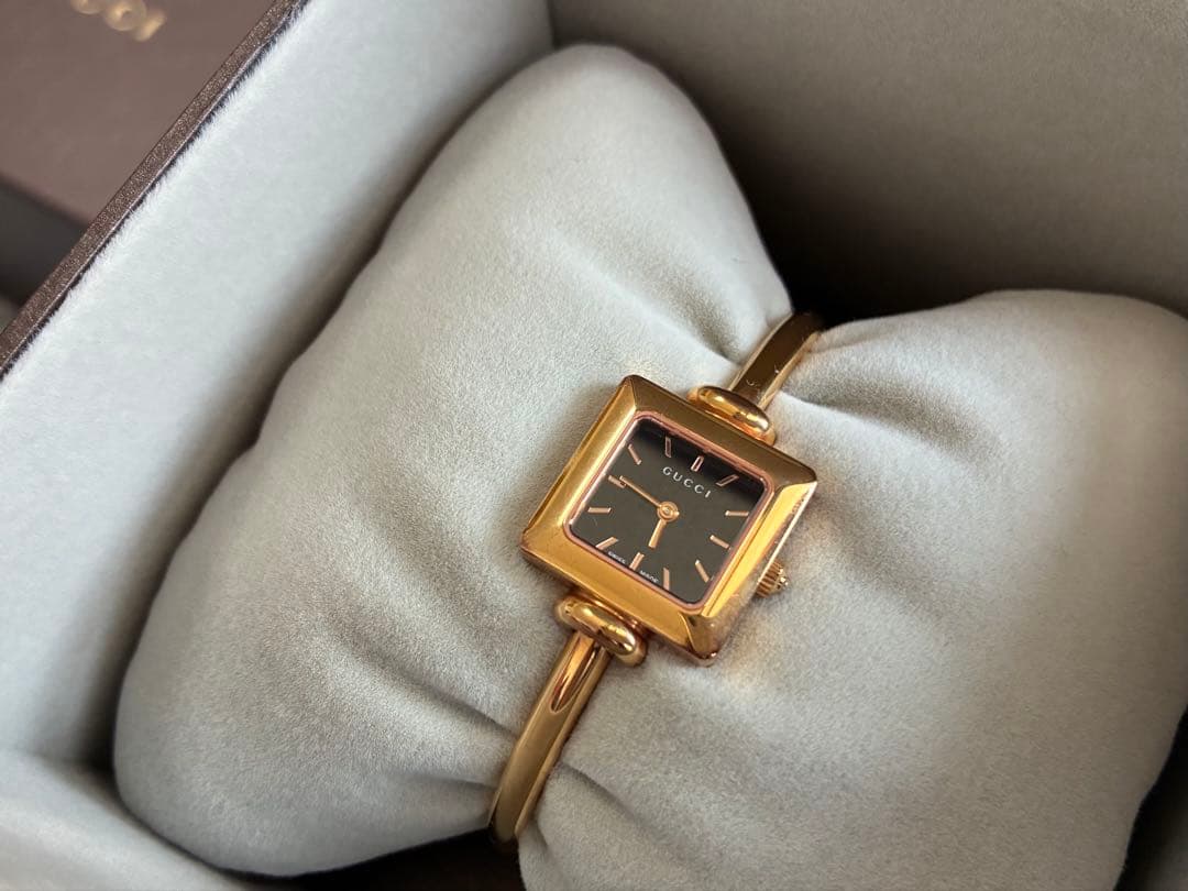 GUCCI ゴールド スクエア 腕時計 / グッチ 1900L バングルウォッチ