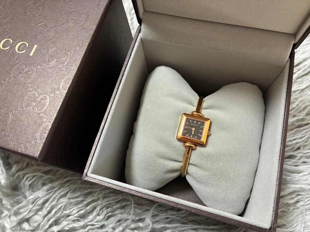 GUCCI ゴールド スクエア 腕時計 / グッチ 1900L バングルウォッチ