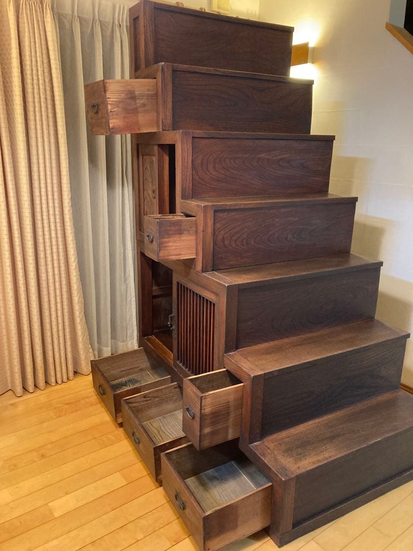 階段箪笥　アンティーク