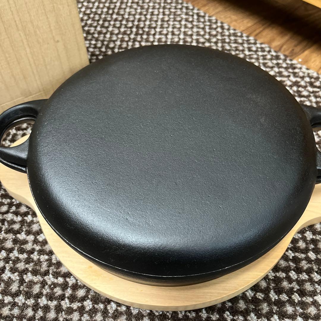 (新品未使用)盛栄堂　南部鉄器 万能鍋丸浅型 22㌢　 ダッチオーブン　及源