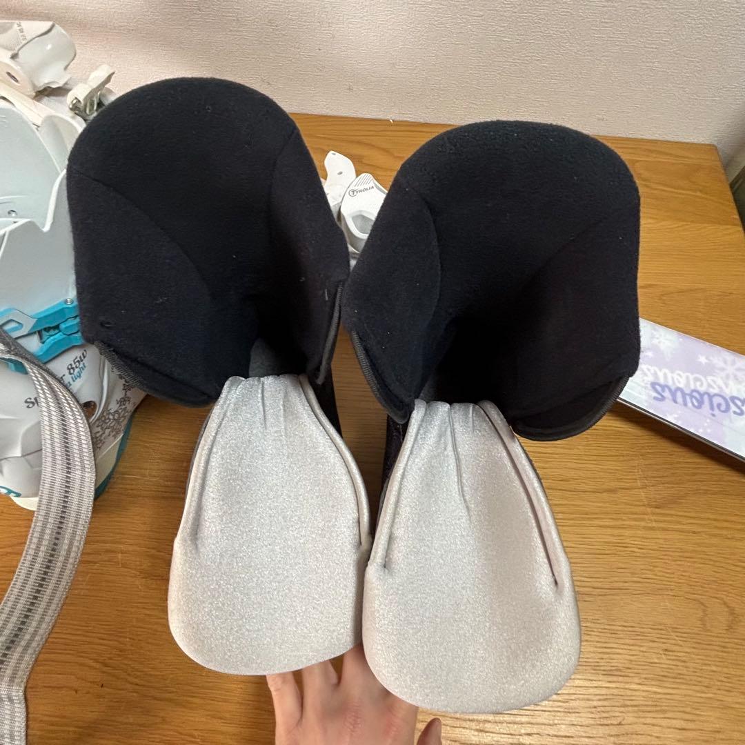 レディース　ジュニア　未使用　ほぼ新品スキーセット　Hanson23-23.5㎝