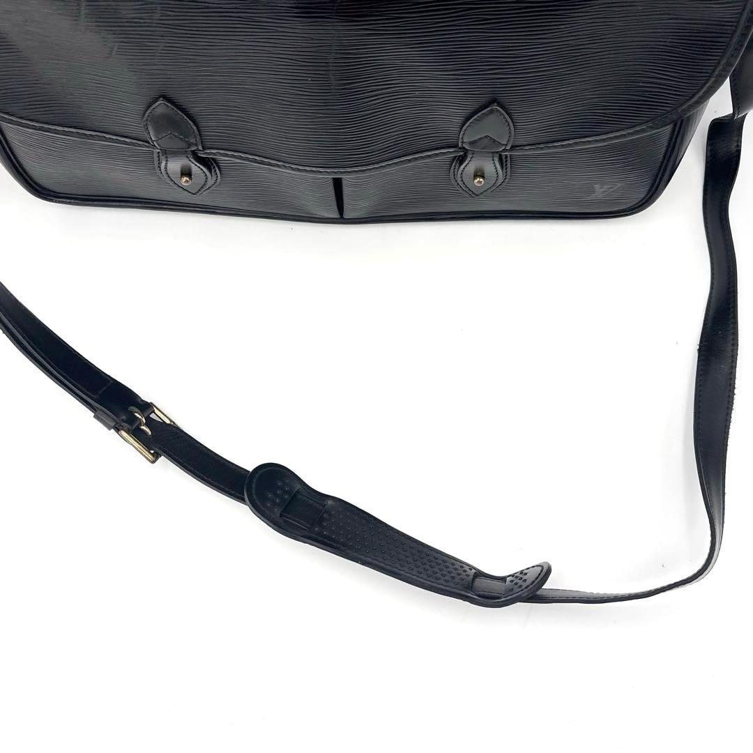 ルイヴィトン エピ SPオーダー ジベシエールGM メッセンジャーバッグ