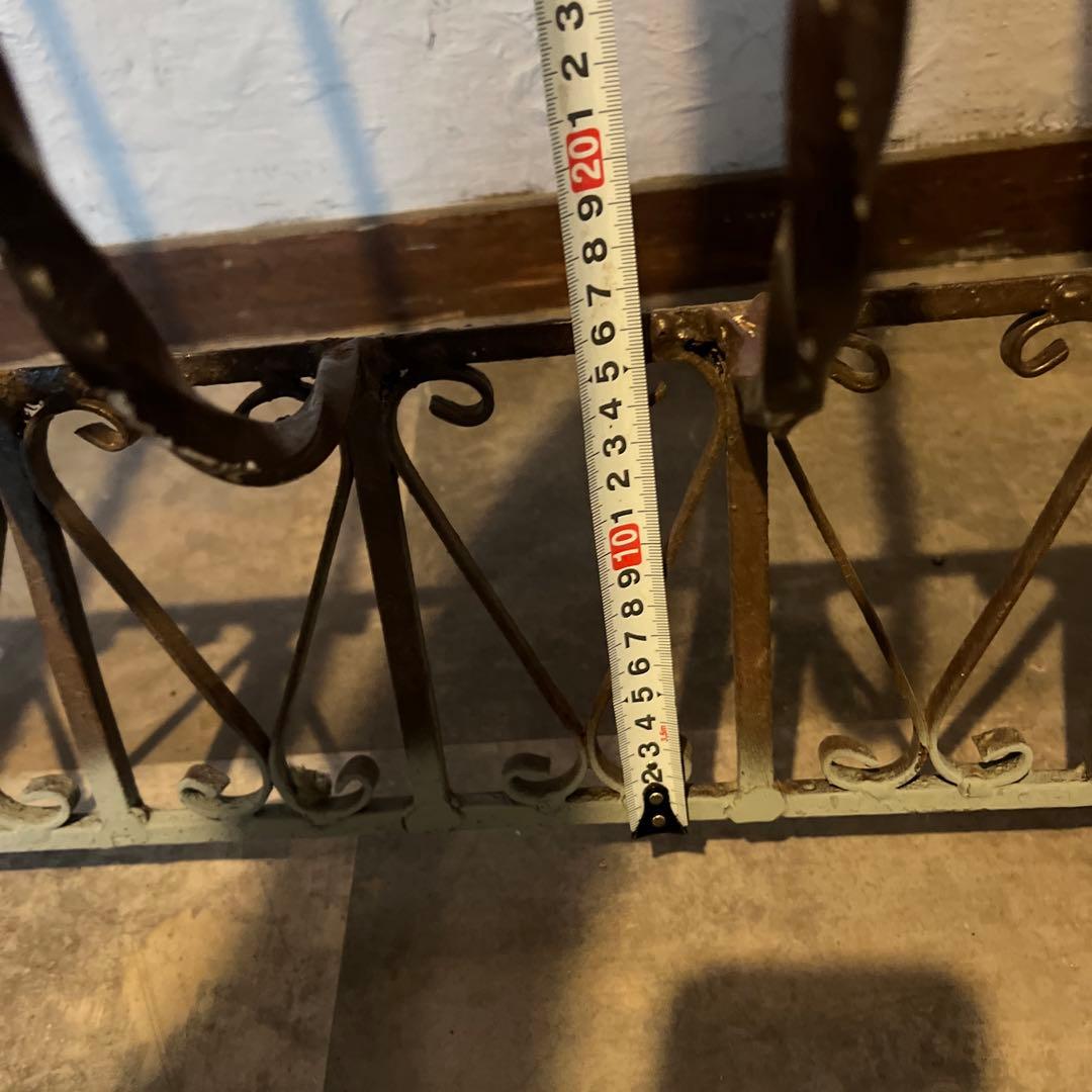 大きな変わった形のアンティークのアイアン＊ガーデニングにぴったり