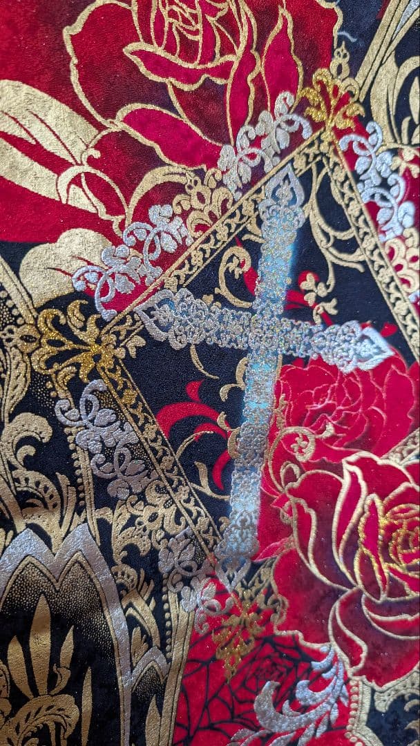 【超美品•現代柄】赤・黒・金 バラ模様の 振袖＆袋帯のセット♪162cm