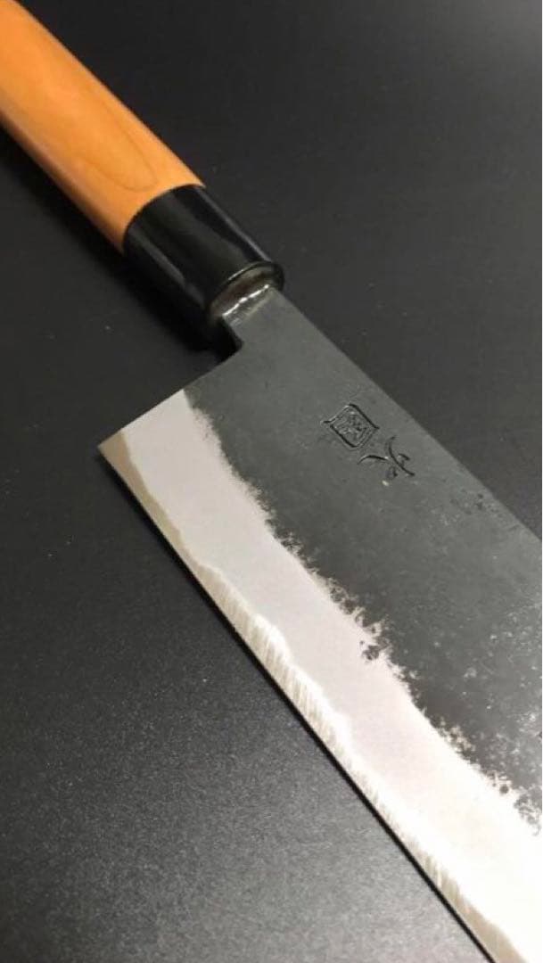 新品未使用　白紙鋼　境志泰　作　「火国」 菜切　210ミリ チェリー柄