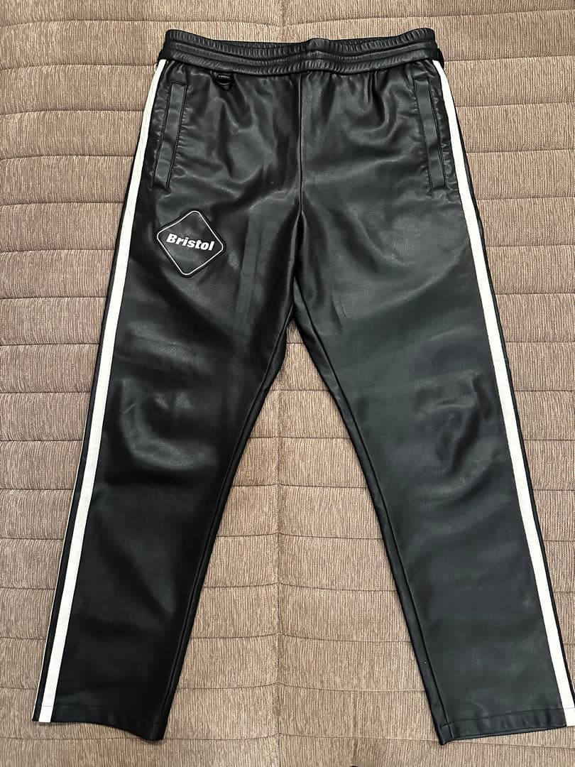 FCRB Bristol フェイクレザーパンツ　Ｌサイズ