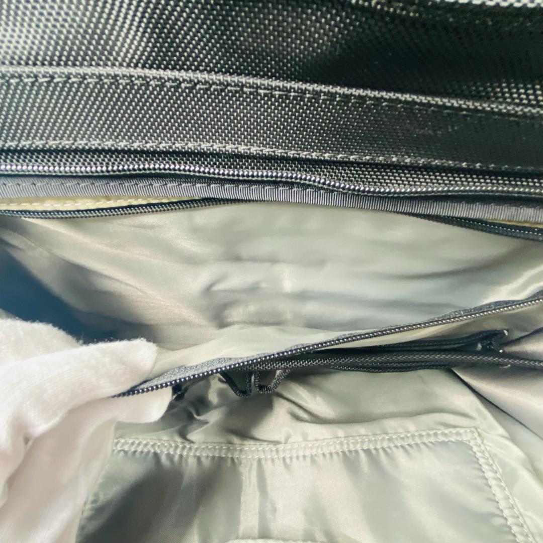 未使用級*　VICTORINOX　キャリーケース　機内持込可！　３層　３WAY