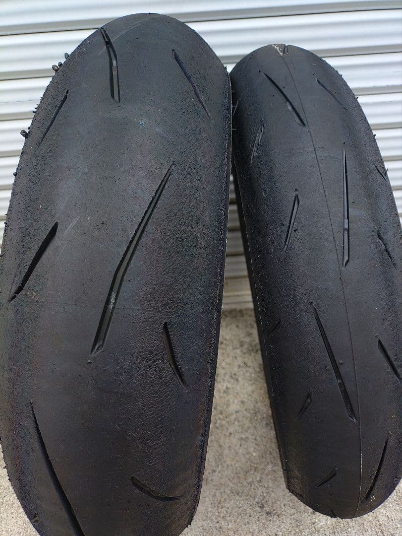 ダンロップ　α-13SP H F110/R150 前後セット 250クラスに