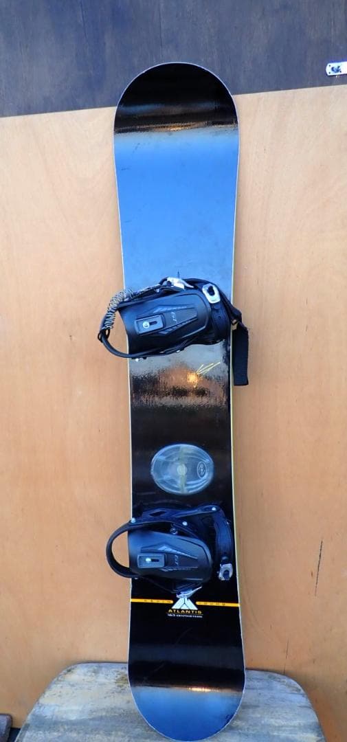 ATLANTIS スノーボード 黒色 バインディング付き