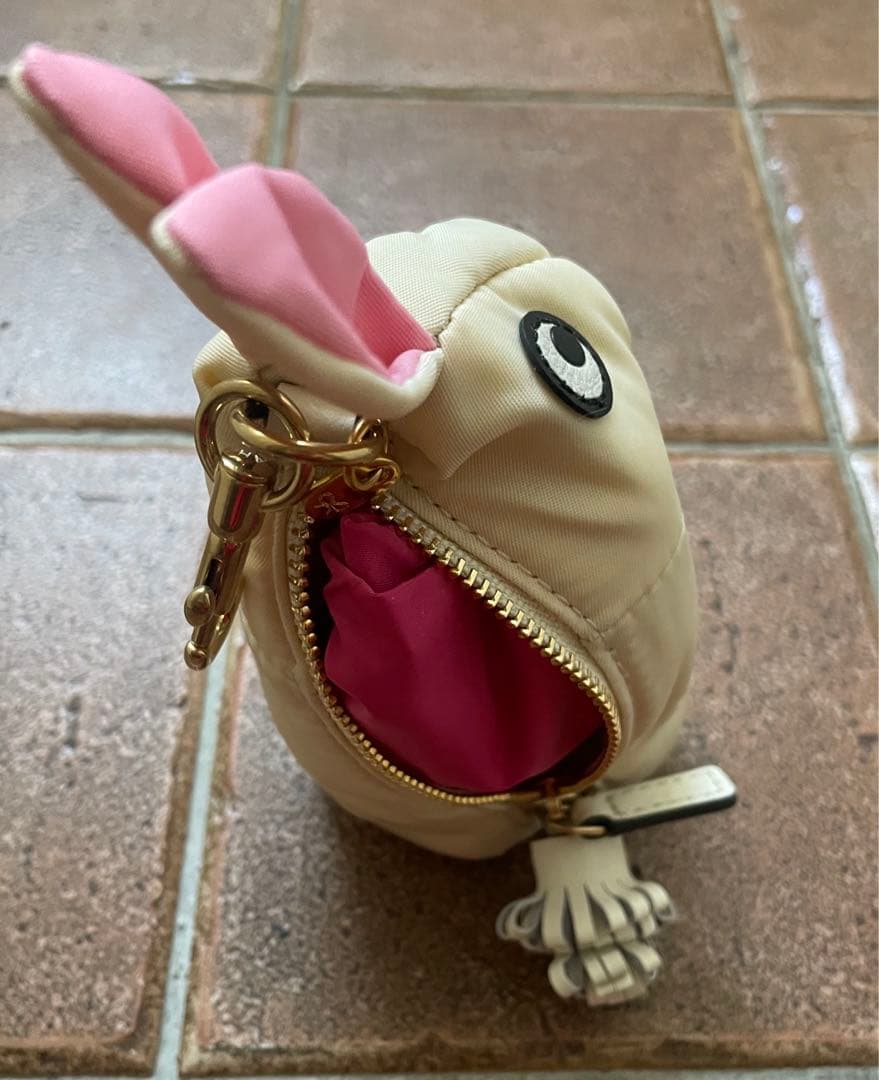 アニヤハインドマーチ　うさぎ　エコバッグ　2023