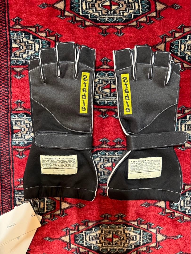 エヌハリ　手袋