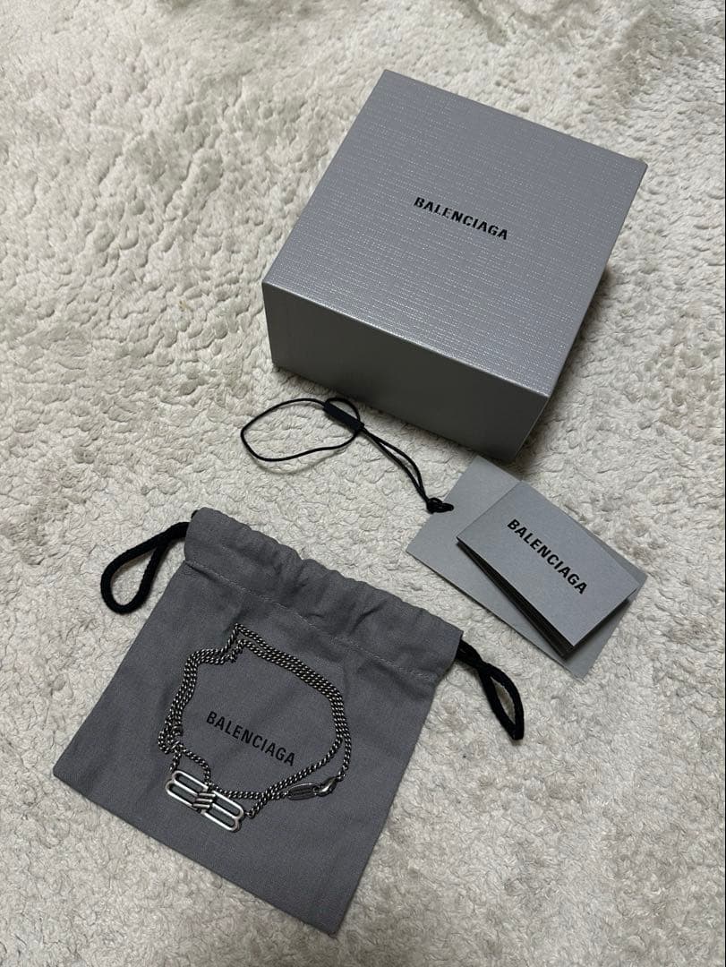 BALENCIAGA バレンシアガ BB ICON ネックレス　アンティーク調